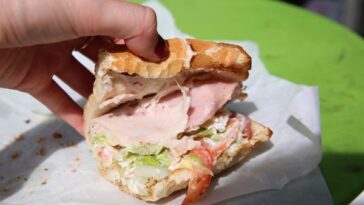 Is Subway healthier than potbelly?