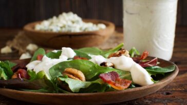 Is blue cheese dressing OK for diabetics?