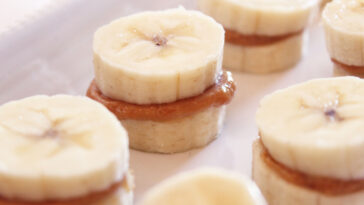 Is eating a banana and peanut butter healthy?