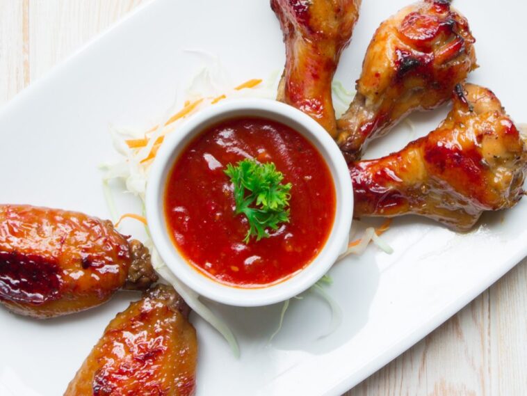 Is eating hot sauce everyday unhealthy?