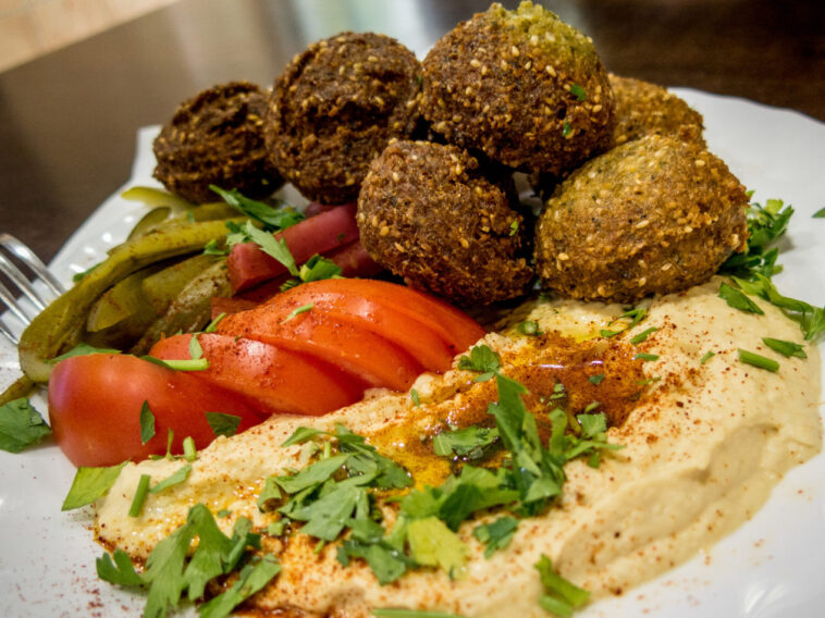 Is falafel good for stomach?
