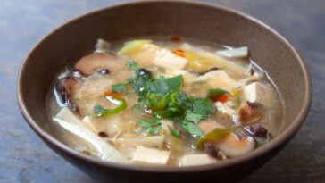 Is hot soup good for tonsillitis?