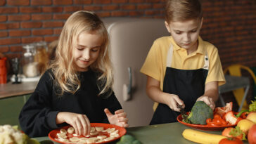 Is it OK to eat tofu everyday men?