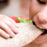 Is it bad to eat carbs before bed?