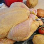 Is it better to freeze chicken raw or cooked?