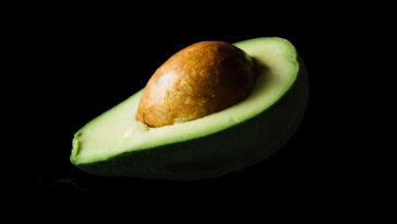 Is it good to eat avocado at night?