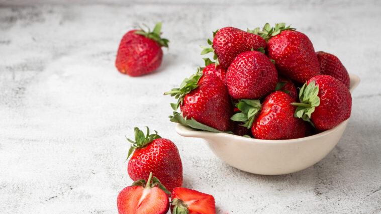 Is it good to eat strawberries everyday?