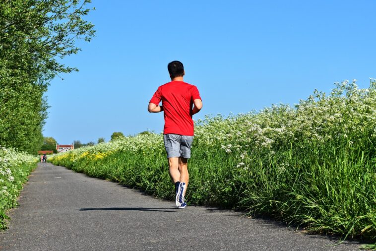 Is it healthy to run long distances?
