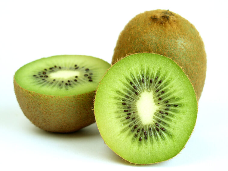 Is kiwi fruit good for kidney patients?