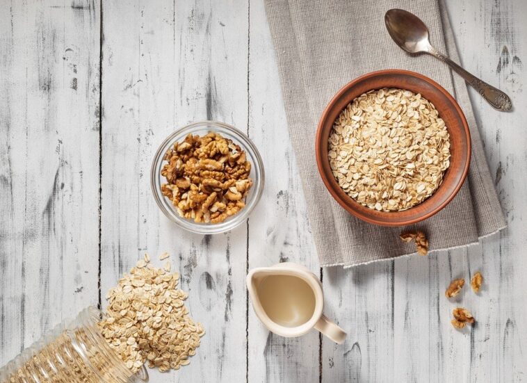 Is oatmeal prebiotic?