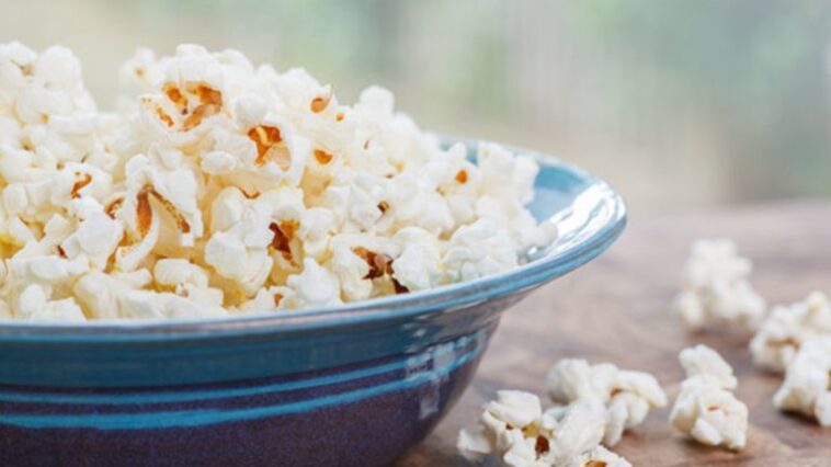 Is popcorn fattening at night?