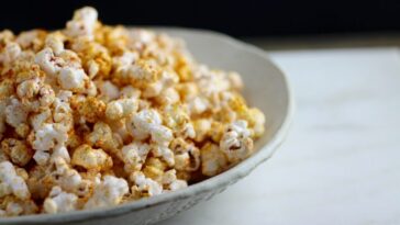 Is popcorn good for weight loss at night?