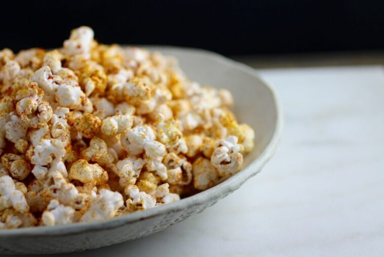 Is popcorn good for weight loss at night?