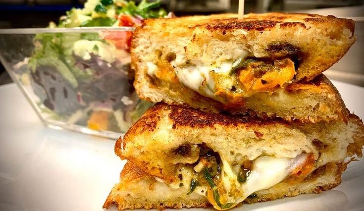 Is spinach hard on your stomach?