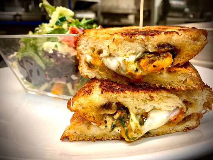 Is spinach hard on your stomach?