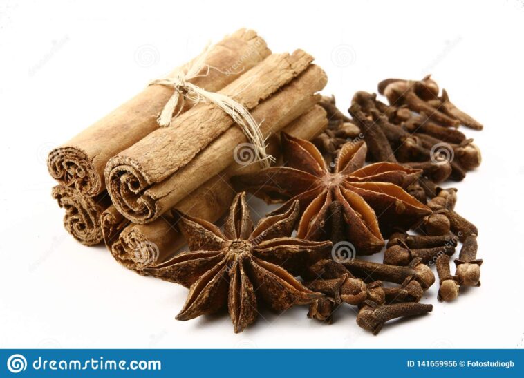 Is star anise the same as cinnamon?