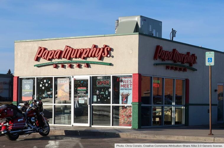 Is the cinnamon wheel at Papa Murphy's vegan?