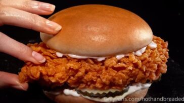 Is the hot honey chicken sandwich at Carl's Jr good?