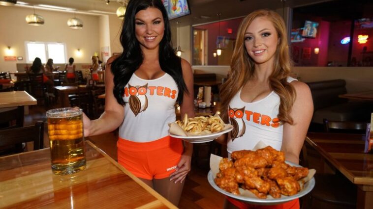 Is there a weight limit to work at Hooters?