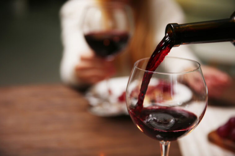 Is white or red wine better for weight loss?