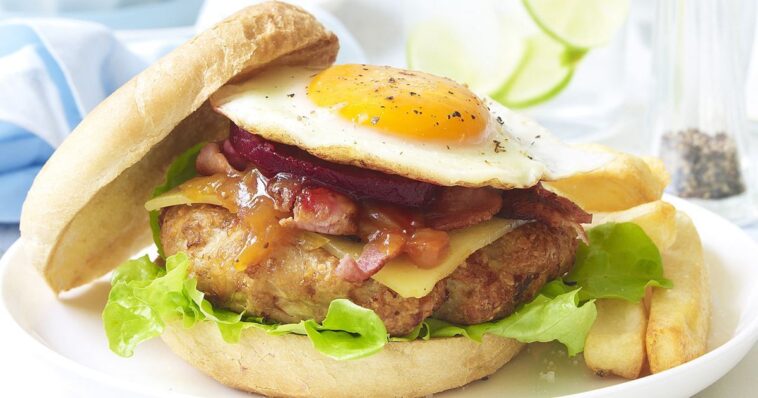 Should I add breadcrumbs to burgers?