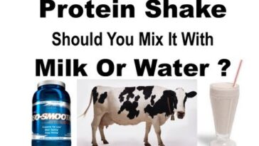 Should I mix protein powder with milk or water?