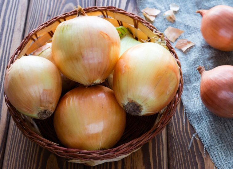Should I refrigerate onions?
