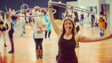 Should you hula hoop in both directions?
