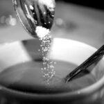 Should you put sugar in detox tea?