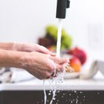 Should you wash hands before cooking?
