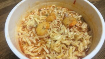 What are Nissin noodles made of?