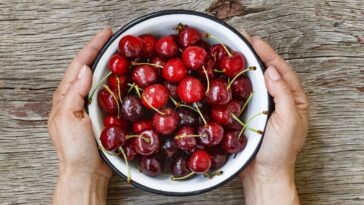 What are the side effects of eating cherries?