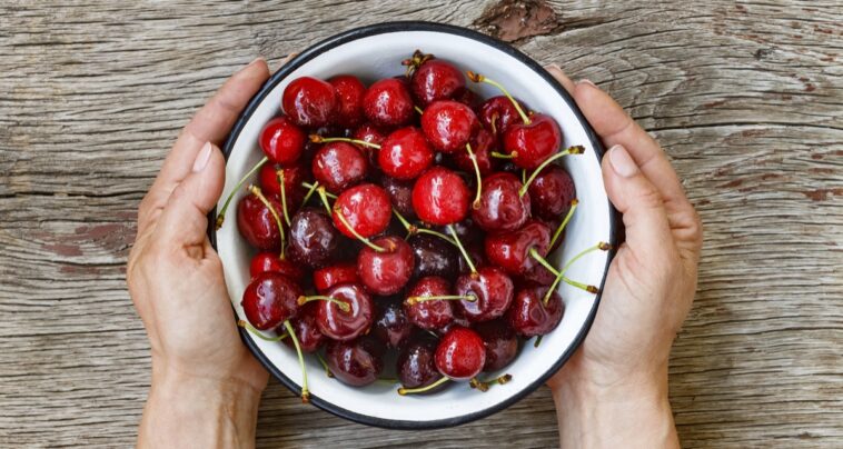 What are the side effects of eating cherries?