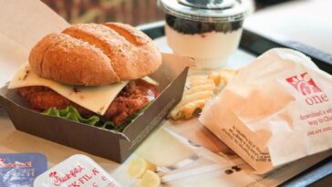 What can I eat at Chick-fil-A to lose weight?