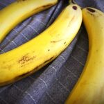 What can ripe bananas be used for?