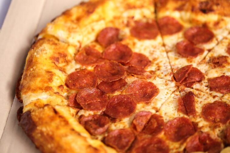 What cheese does Pizza Hut use?