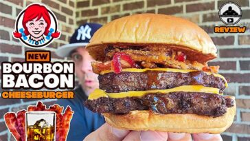 What comes on a Wendy's bourbon bacon cheeseburger?