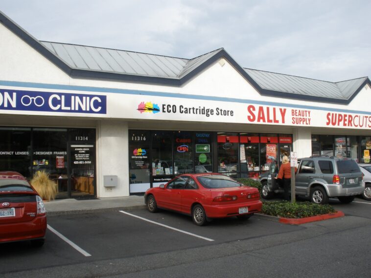 What company manufactures Kirkland?