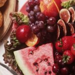 What cracker has the lowest amount of carbs?