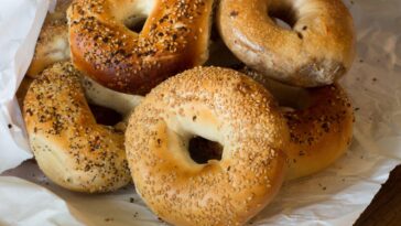 What do Americans put in their bagels?