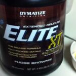 What do bodybuilders eat before bed?