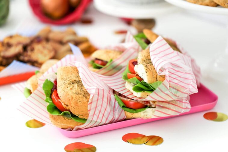 What do you bring to a Friendsgiving potluck?