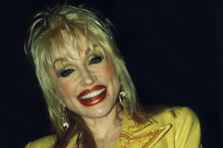 What does Dolly Parton smell like?