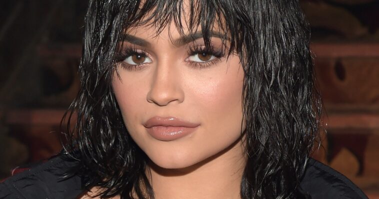 What does Kylie Jenner do on treadmill?