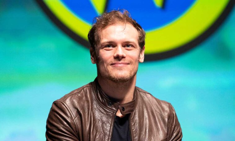 What does Sam heughan weigh?