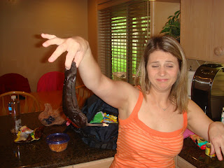 What does rotten banana smell like?