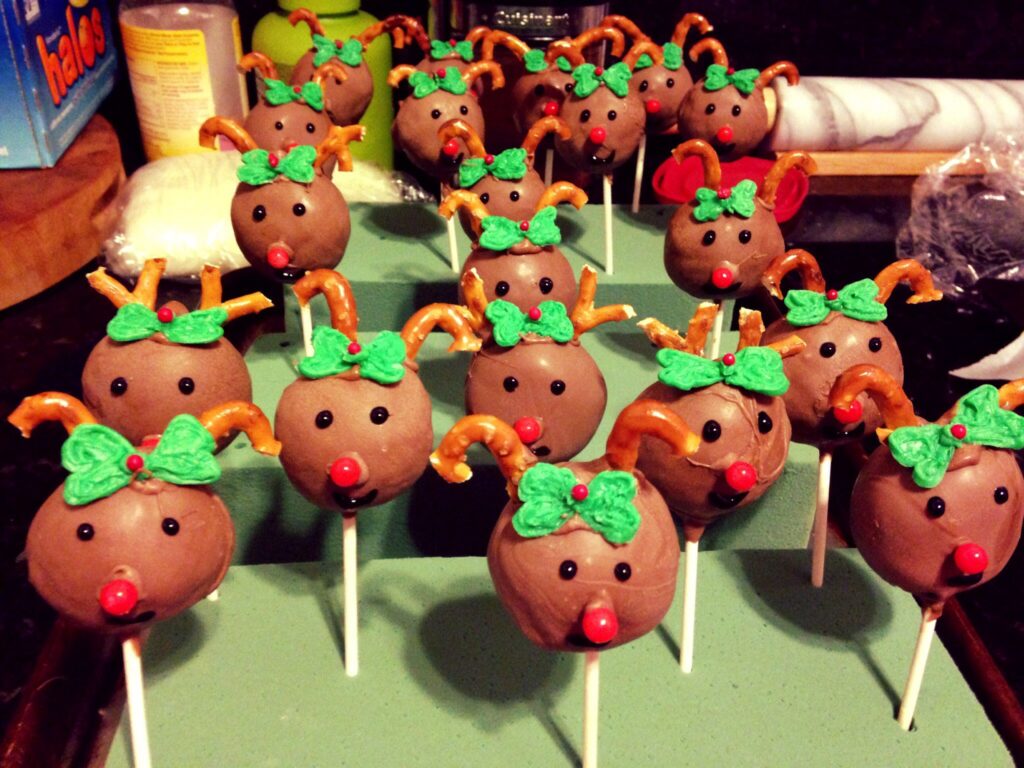 What flavor is the reindeer cake pops from Starbucks?