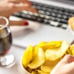 What foods weakens the immune system?