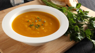 What goes good with pumpkin soup?