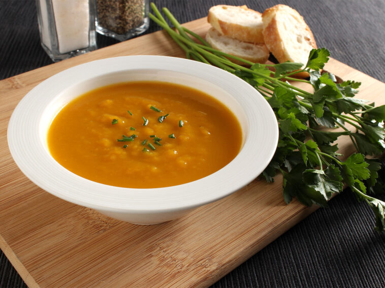 What goes good with pumpkin soup?